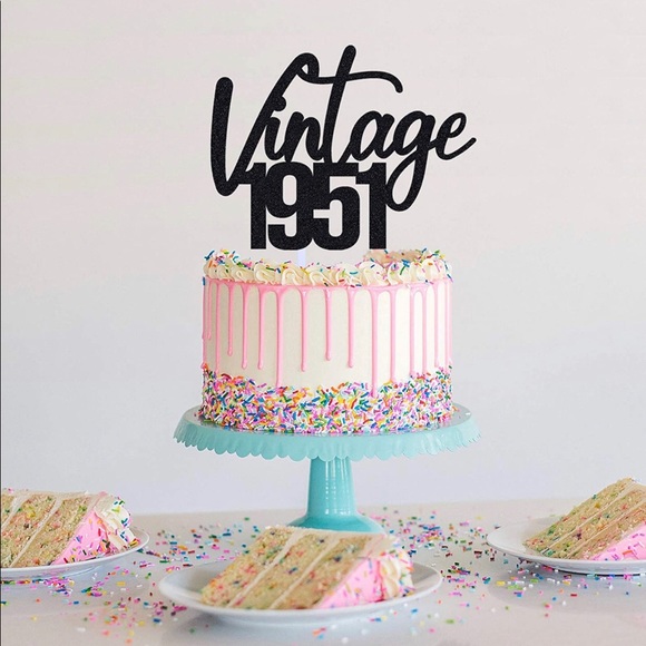 Birthday Decorations - Table Cloths & Balloons - Picture 4 of 9